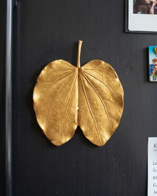 Apta Leaf Fridge Magnet - Green / Golden